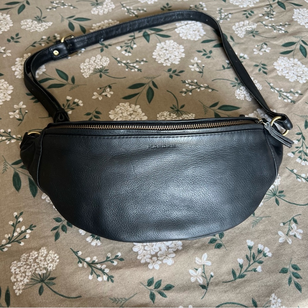 Mandrn Atlas in Black Leather